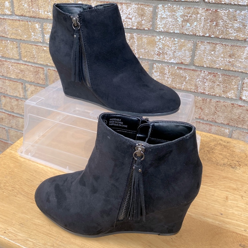Lexie & Abbie. Black booties size 8.5